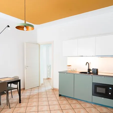 - Promis אאוסטה